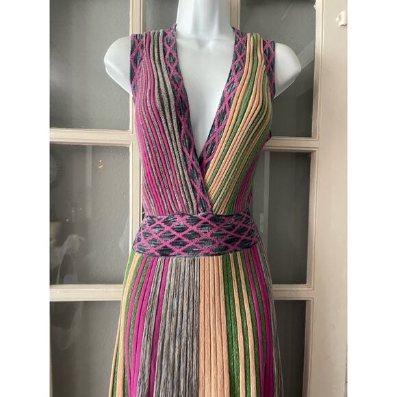 Haute Rogue Dress - Picture 4 of 10